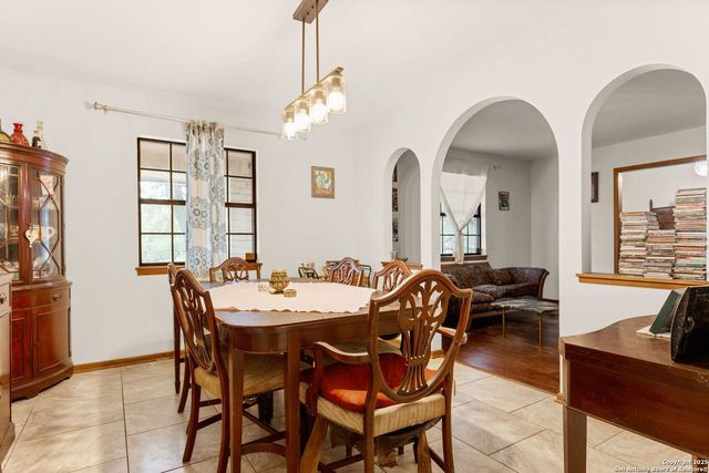 517 Oakwood, New Braunfels, TX 78130