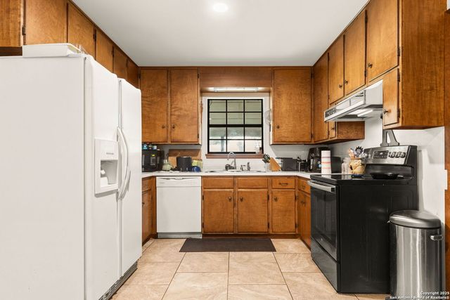 517 Oakwood, New Braunfels, TX 78130