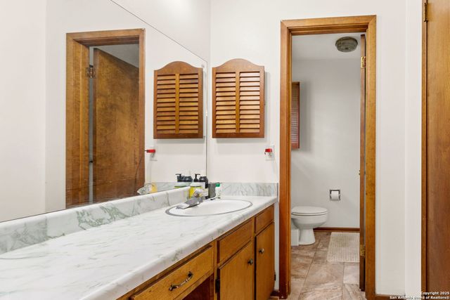 517 Oakwood, New Braunfels, TX 78130