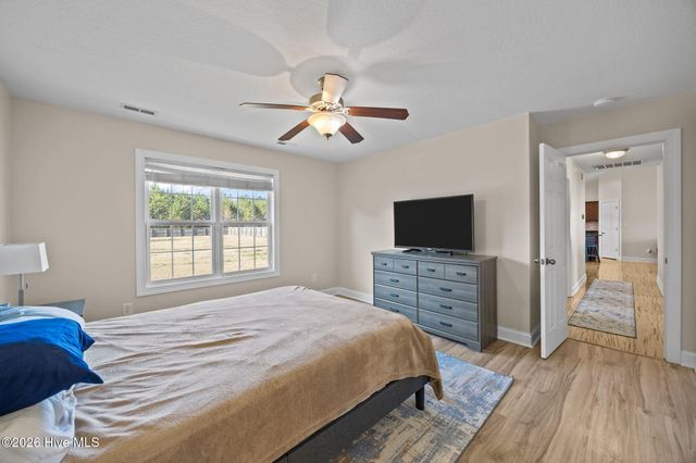 210 Tall Tree Court, Maysville, NC 28555