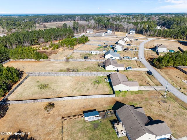 210 Tall Tree Court, Maysville, NC 28555