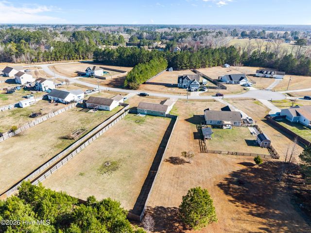 210 Tall Tree Court, Maysville, NC 28555