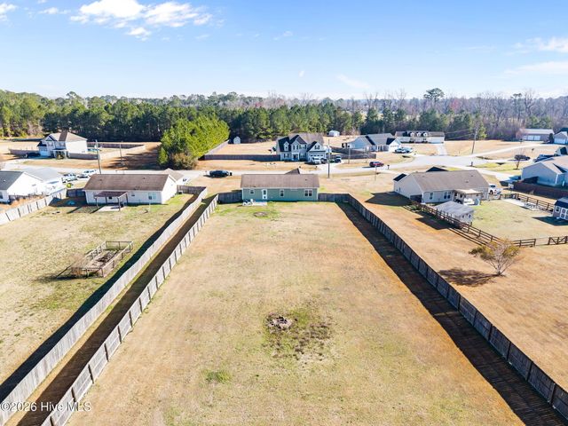 210 Tall Tree Court, Maysville, NC 28555