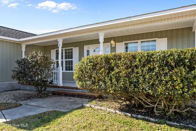 210 Tall Tree Court, Maysville, NC 28555