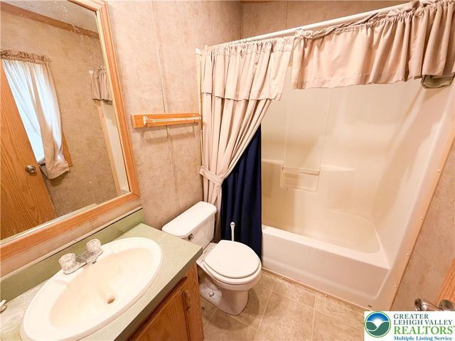 147 Ashley Lane, East Penn Twp, PA 18235
