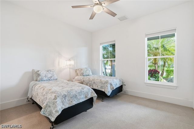 14831 Dockside LN, Naples, FL 34114