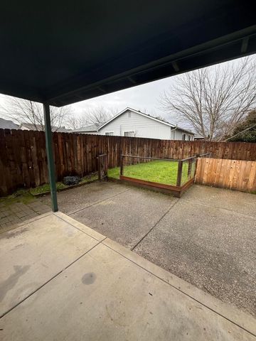 250 Tierra Circle, Eagle Point, OR 97524