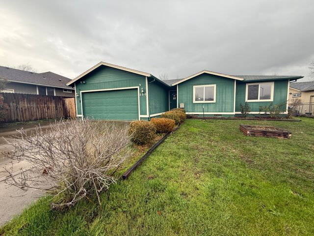 250 Tierra Circle, Eagle Point, OR 97524