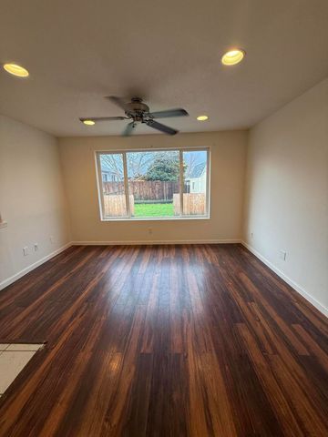 250 Tierra Circle, Eagle Point, OR 97524