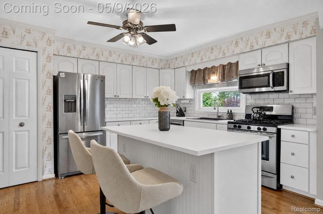 1180 N Hurd Road, Brandon Charter Township, MI 48462