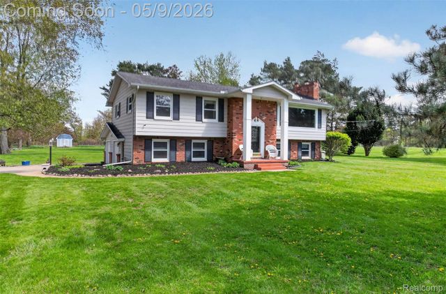 1180 N Hurd Road, Brandon Charter Township, MI 48462