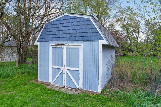 1180 N Hurd Road, Brandon Charter Township, MI 48462