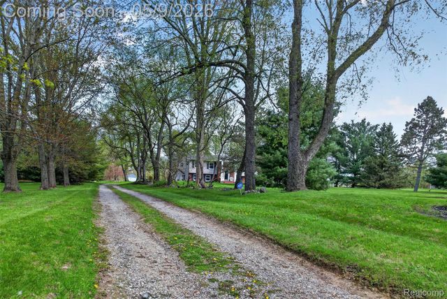 1180 N Hurd Road, Brandon Charter Township, MI 48462