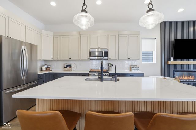 17352 Ackerson Boulevard, Westfield, IN 46074