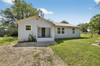 208 Lee Ivie Lane, Emory, TX 75440