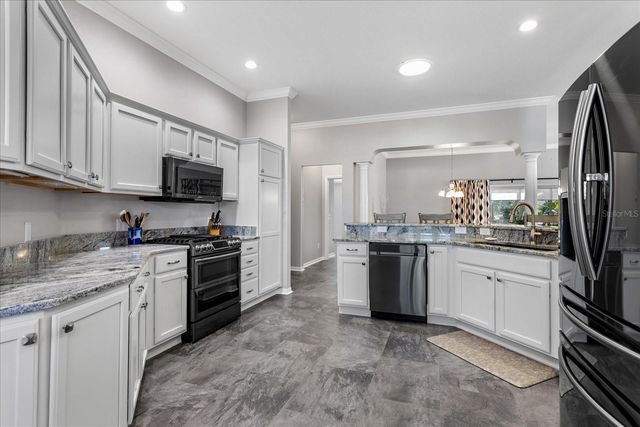 566 ALLENWOOD LOOP, The Villages, FL 32162