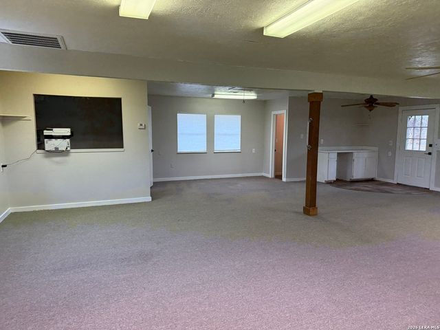 11 Main St, Blanco, TX 78606