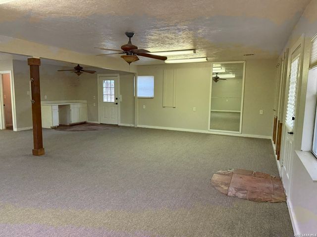 11 Main St, Blanco, TX 78606