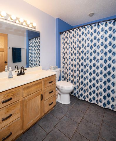 1527 41st Avenue S, Moorhead, MN 56560