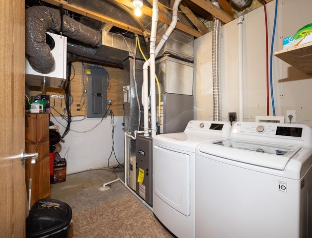 1527 41st Avenue S, Moorhead, MN 56560