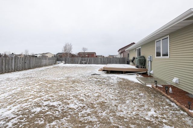 1527 41st Avenue S, Moorhead, MN 56560