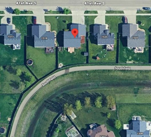 1527 41st Avenue S, Moorhead, MN 56560