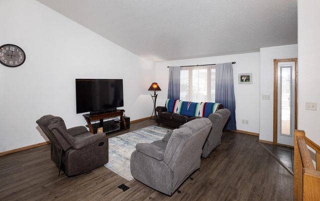 1527 41st Avenue S, Moorhead, MN 56560