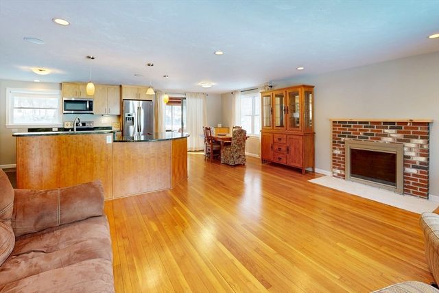 17 Fairview Rd, Medfield, MA 02052