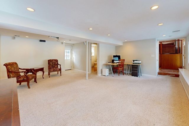 17 Fairview Rd, Medfield, MA 02052