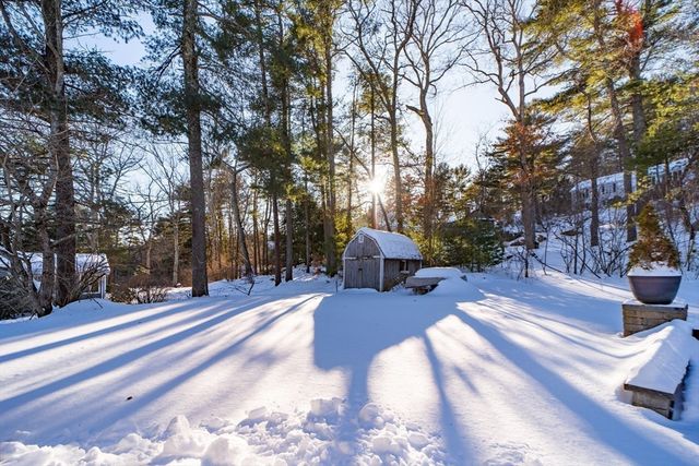 17 Fairview Rd, Medfield, MA 02052