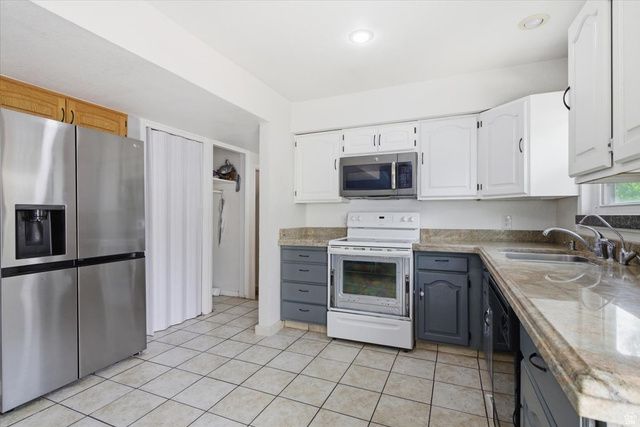 9169 W COPPER COVE CIR, Magna, UT 84044