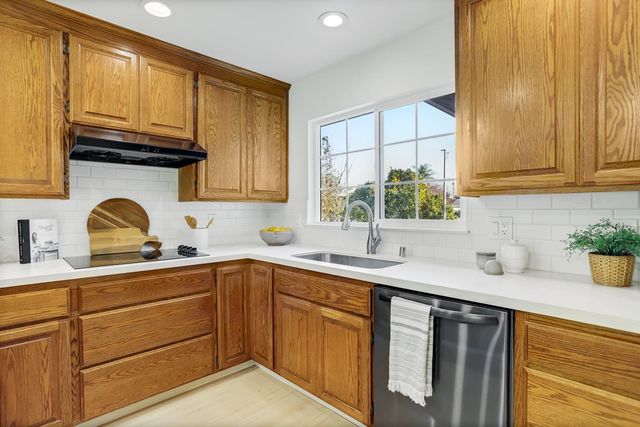 3499 Saint Marys Place, Santa Clara, CA 95051