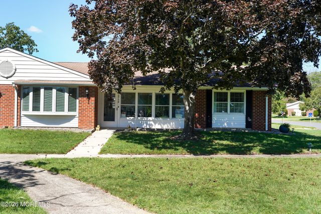 1075D Argyll Circle 1004, Lakewood, NJ 08701