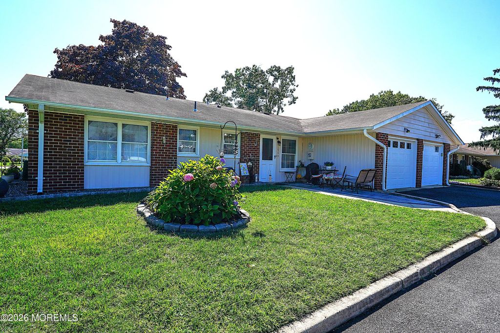 1075D Argyll Circle 1004, Lakewood, NJ 08701