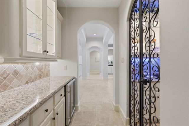 8111 Hideaway Lake Circle, Spring, TX 77389