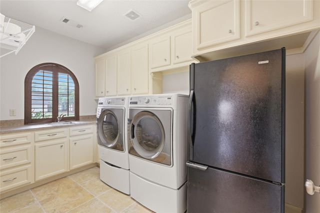 8111 Hideaway Lake Circle, Spring, TX 77389