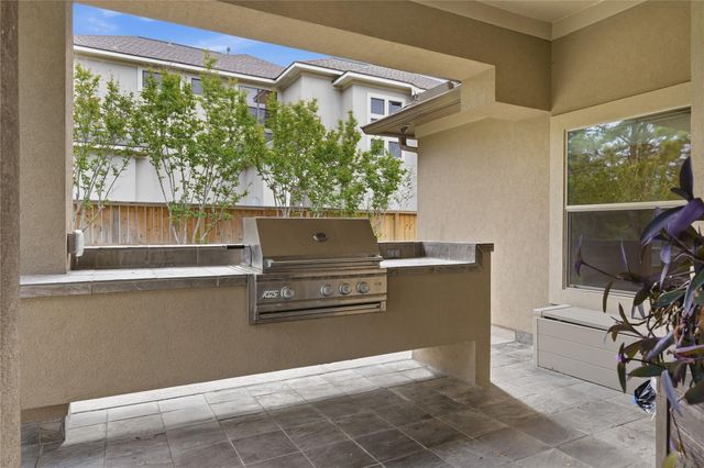 8111 Hideaway Lake Circle, Spring, TX 77389