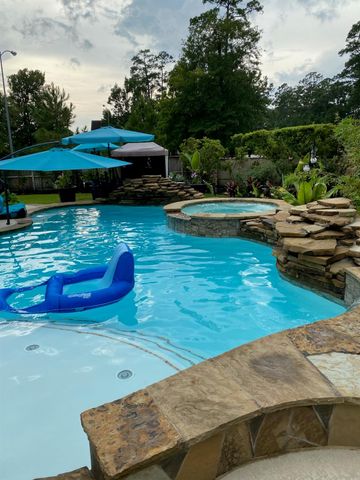 8111 Hideaway Lake Circle, Spring, TX 77389