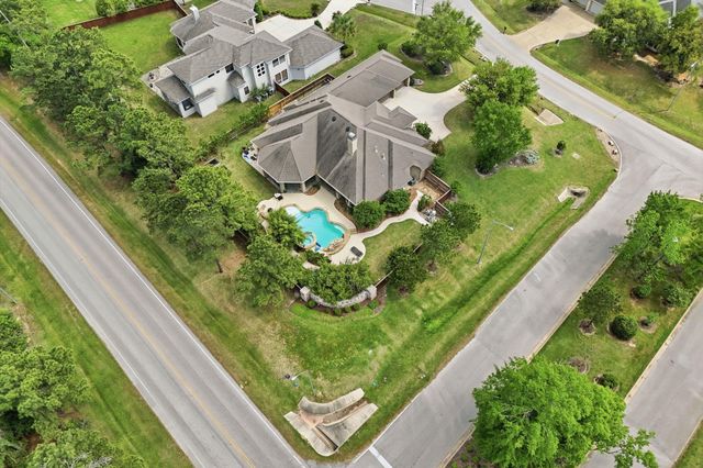 8111 Hideaway Lake Circle, Spring, TX 77389