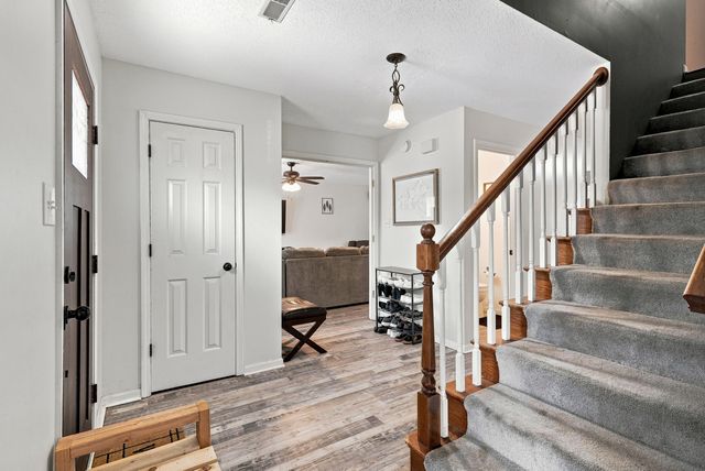 1509 SECRETARIAT DR, Columbia, MO 65202