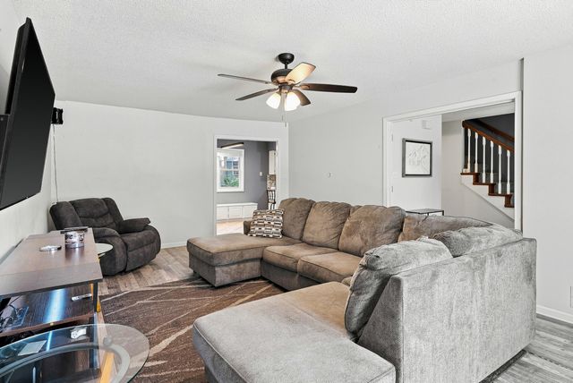 1509 SECRETARIAT DR, Columbia, MO 65202