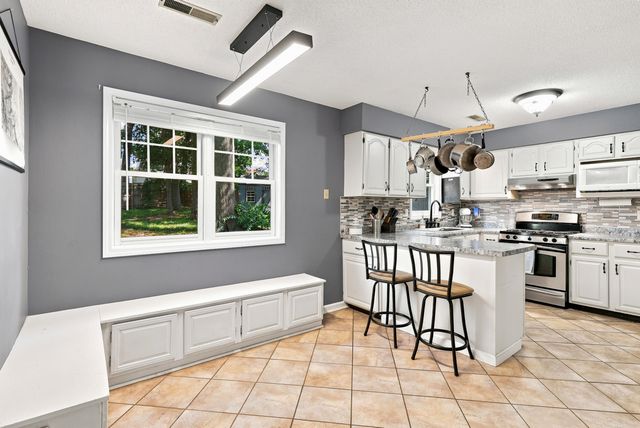 1509 SECRETARIAT DR, Columbia, MO 65202