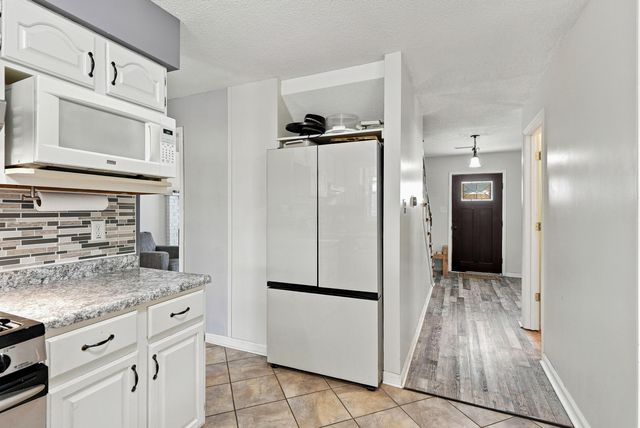 1509 SECRETARIAT DR, Columbia, MO 65202
