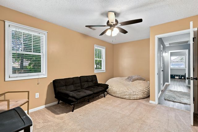 1509 SECRETARIAT DR, Columbia, MO 65202