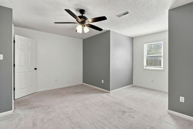 1509 SECRETARIAT DR, Columbia, MO 65202