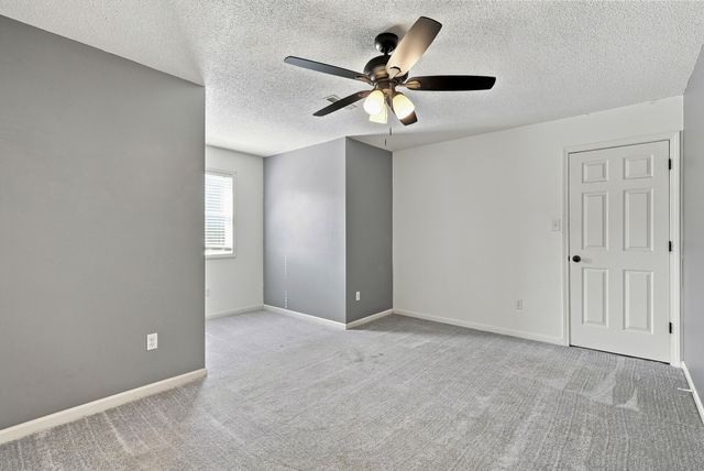 1509 SECRETARIAT DR, Columbia, MO 65202