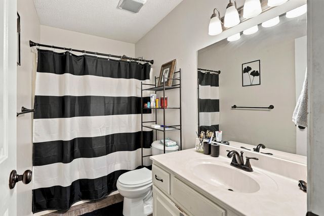 1509 SECRETARIAT DR, Columbia, MO 65202