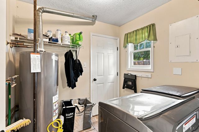 1509 SECRETARIAT DR, Columbia, MO 65202
