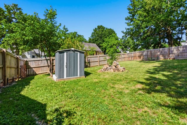 1509 SECRETARIAT DR, Columbia, MO 65202