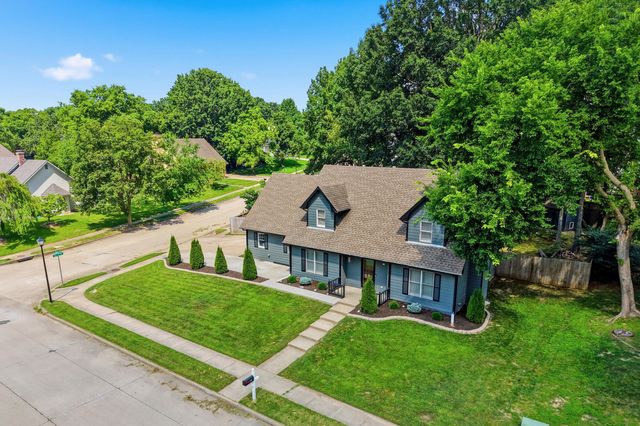 1509 SECRETARIAT DR, Columbia, MO 65202